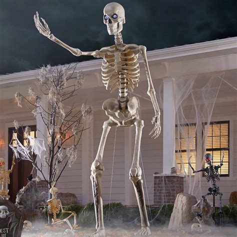 Rab. I 22, 1443 AH ... The giant skeleton in question was Indiana Bones, the 12-foot Home Depot skeleton Levin, 27, bought from a reseller for $525 amid the ...